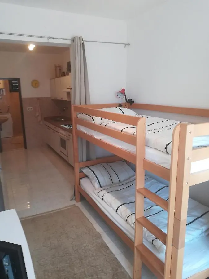 Michael Apartment Trogir 0*,